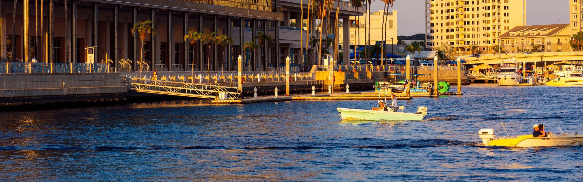 The 10 Best Restaurants You Can Boat to in Tampa Bay